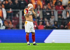 Galatasaray'a Lucas Torreira'dan kötü haber