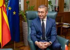 Mickoski, Türkiye'nin Üsküp Büyükelçisi Aktaş'ı Başbakanlıkta kabul etti