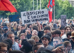 Avrupa'daki öfke İtalya'ya sıçradı! Milano'da Meloni karşıtı protesto çatışmaya dönüştü