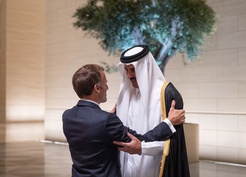 Macron, Körfez turunun son durağı Doha'da Katar Emiri ile stratejik ortaklığı görüştü