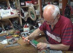 Eskişehir'de 18 yıllık tamirci, elektrikli bisiklet ve scooterlarda parça sıkıntısını anlattı