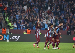 Trabzonspor, Hearts'ı 2-0 yenerek Avrupa'da bir sezona ilk kez 2'de 2 başladı