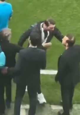 'Her maç kendini kaybediyor' diyen Şenol Güneş'in Okan Buruk'a yaptığı hareket ortaya çıktı