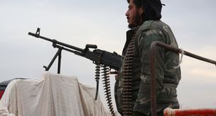Сирийская армия вошла на восток Алеппо, YPG отступает.