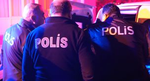 Он убил своего дядю, когда поехал к нему в праздничный визит.