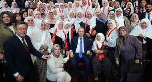 Colorful gathering on Farmers' Day: President Erdoğan met with female producers