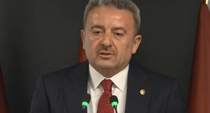 His voice trembled, he struggled to hold back tears! İbrahim Hatipoğlu bid farewell to his position at Galatasaray.