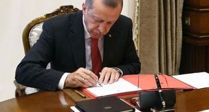 الرئيس أردوغان يصدر قرارات تعيين وإقالة في 4 وزارات