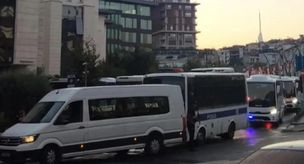 Busy hours in Uskudar before the critical election! Extensive security measures around the municipality.