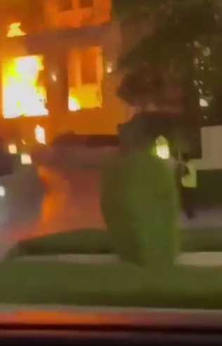 Savaş Körfez'e sıçradı! Lüks oteli füzeler vurdu, havalimanında kaos yaşanıyor