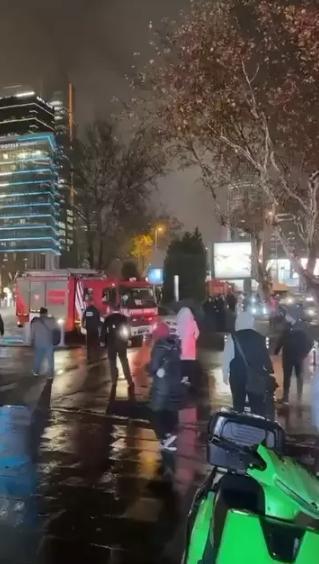 Özdilek AVM'de yangın söndü mü, Özdilekpark İstanbul'da SON DURUM ne?