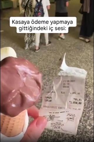 İki top dondurmaya ödediği para öyle böyle değil