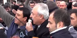 CHP'li Özdemir'den Ücret Eylemi Yapan İşçilere Destek