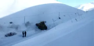 Tokat'ta Çığ Yolu Kapattı