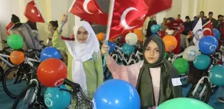 Ödüllü Öğrencilerden Afrin Kahramanlarına Alkış