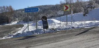 Derbent'te Buzlanmaya Karşı 'Tuz Varilli' Önlem