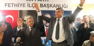 Fethiye'de CHP'li Aday Adayı İstifa Edip, AK Parti'ye Geçti