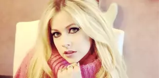 Bomba İddia: İntihar Eden Avril Lavigne'in Yerine Benzeri Geçti!