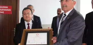 Serik Belediye Başkanı Aputkan Mazbatasını Aldı