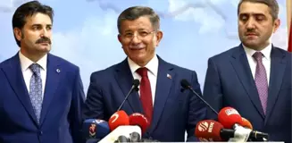 AK Parti'de Davutoğlu'na desteğini açıklayan partinin kurucularından eski vekil istifa etti