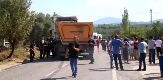 Milas'ta tırla çarpışan traktörün sürücüsü öldü