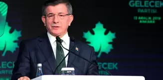 Ahmet Davutoğlu: Kanal İstanbul Projesi'nden vazgeçilmeli