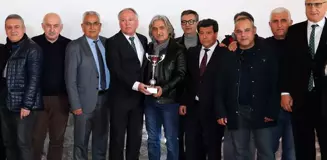 İzmir'de gümrük çalışanları, futbol turnuvasında buluştu