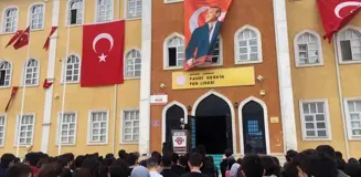 Sivrihisar'da öğrencilerden İdlib şehitleri için dua