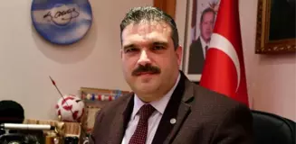 Rektör Çomaklı'yı akademisyenler ve öğrenciler tekrar göreve çağırdı