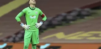 Muslera'nın istikrarsız performansı yönetimi harekete geçirdi! Efsane kaleci geri dönüyor