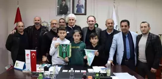 İzmit Belediyespor 7 genç yeteneği Kocaelispor'a kazandırdı