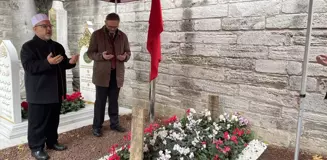 Şair ve yazar Sezai Karakoç, vefatının 7. gününde mezarı başında anıldı