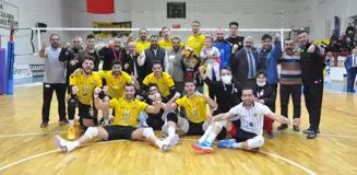 Voleybol: AXA Sigorta Efeler Ligi