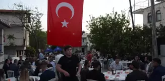 Menderes Belediye Başkanı Kayalar, Şehit Kıvık İçin Düzenlenen İftar Yemeğine Katıldı