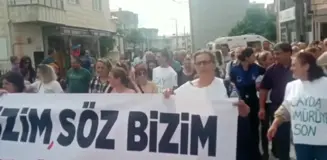 Kemalpaşalı Çay Üreticileri, Kanun Teklifini Protesto Etti: 'Çay Kanunu Yasalaşırsa, Kendi Çay Bahçemizde Sözleşmeli Çiftçi Olarak Çalışacağız'