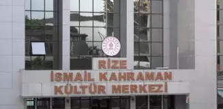 Rize yerel haberi | Rizeli Vatandaşlardan 'Kurtuluş Günü Değil Fetih Kutlanır' Diyen İsmail Kahraman'a Tepki: 'Gazoz Kapağıyla mı Öldü Şehitlerimiz?'