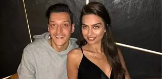 Amine Gülşe-Mesut Özil Çiftinden Müjdeli Haber