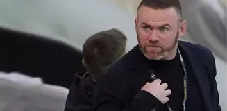 Rooney'nin soyunma odası konuşmaları gençleri dehşete düşürdü: Cinsel organının boyunu anlatıyor