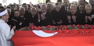 Son dakika! Eski CHP Genel Başkanı Deniz Baykal son yolculuğuna uğurlandı