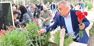 Eski Torbalı Belediye Başkanı Uygur, Mezarı Başında Anıldı