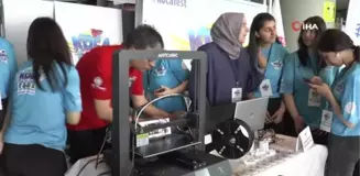 Kocasinan Mesleki ve Teknik Anadolu Lisesi öğrencileri 3D yazıcı ile kendi robot parçalarını üretiyor