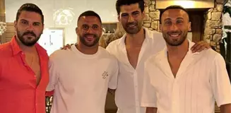 Herkes Tolgahan Sayışman, Kyle Walker, İsmail Filiz ve Cenk Tosun'un birlikte çektirdiği fotoğrafı konuşuyor