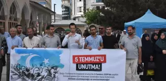 Van'da Urumçi Katliamı Protesto Edildi