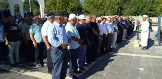 Eski Devlet Bakanı Ahmet Karahan Gaziantep'te Defnedildi