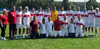 TBMM Futbol Takımı Parlamenterler Turnuvası'nda ikinci oldu