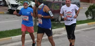 4. İnebolu İstiklal Yolu Şerife Bacı Yarı Maratonu yapıldı