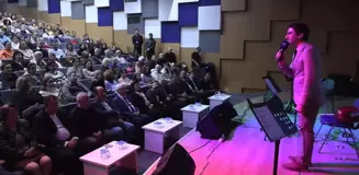 Mazlum Çimen, Yıldız Kenter Kültür ve Sanat Merkezi'nde konser verdi