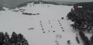 Beyaza bürünen Dumanlı Tabiat Parkı'nda mest eden kar manzarası