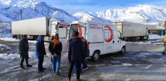 Kızılay Hakkari Şubesi Olumsuz Hava Koşullarında Yardım Dağıttı