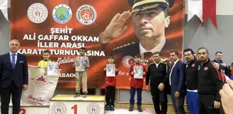 Kaynaşlı Belediye Spor Kulübü, Şehit Emniyet Müdürü Ali Gaffar Okkan Anısına Düzenlenen Karate Turnuvasında 9 Madalya Kazandı